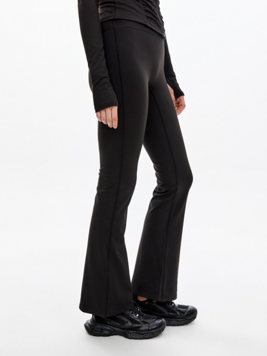 брюки клеш спортивные из линейки  young от бренда sela вид слева