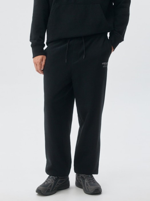 брюки мужские от бренда sela вид слева