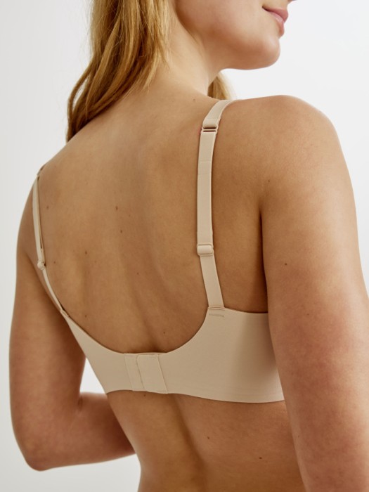 бюстгальтер без косточек из шелковистой микрофибры по цене 2199 руб вид справа