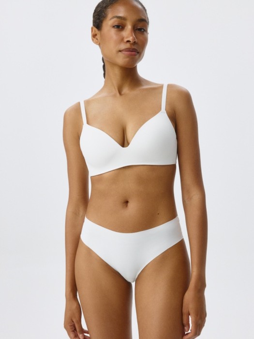 бюстгальтер без косточек от бренда sela вид слева