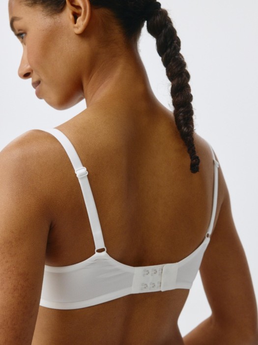 бюстгальтер без косточек по цене 899 руб вид справа