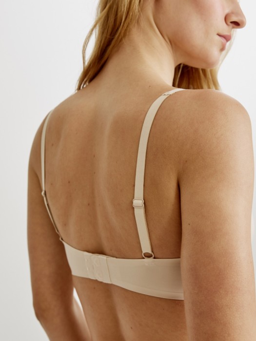 бюстгальтер из микрофибры по цене 1799 руб вид справа