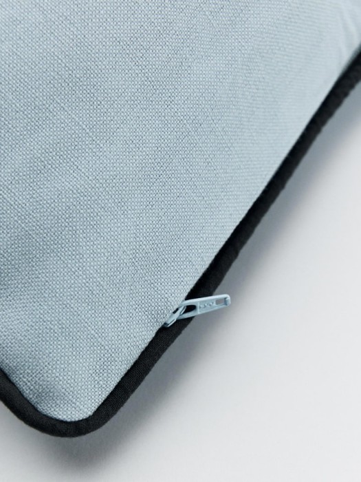 чехол для декоративной подушки из хлопка и льна по цене 1199 руб вид справа