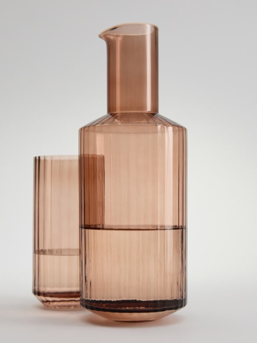 декантер для вина из стекла с рельефным узором по цене 799 руб вид справа