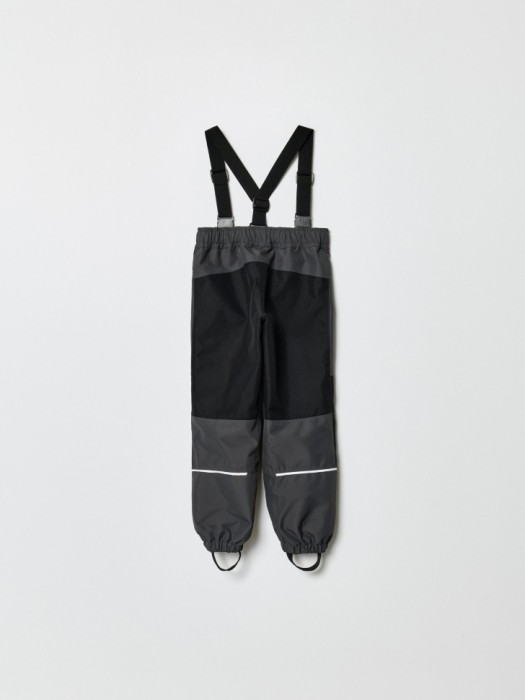 демисезонные брюки из технологичной мембранной ткани drytex® для девочек от бренда sela вид слева