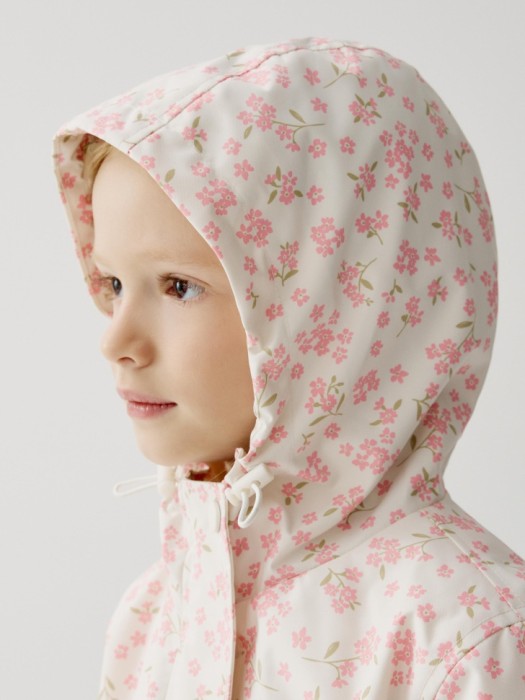 демисезонный плащ для девочек от бренда sela вид слева