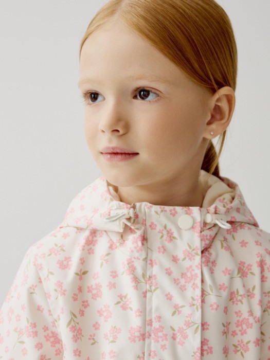 демисезонный плащ для девочек по цене 2899 руб вид справа