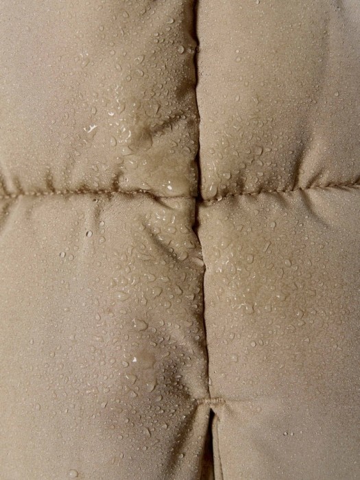 демисезонный стеганый жилет для девочек по цене 1999 руб вид справа