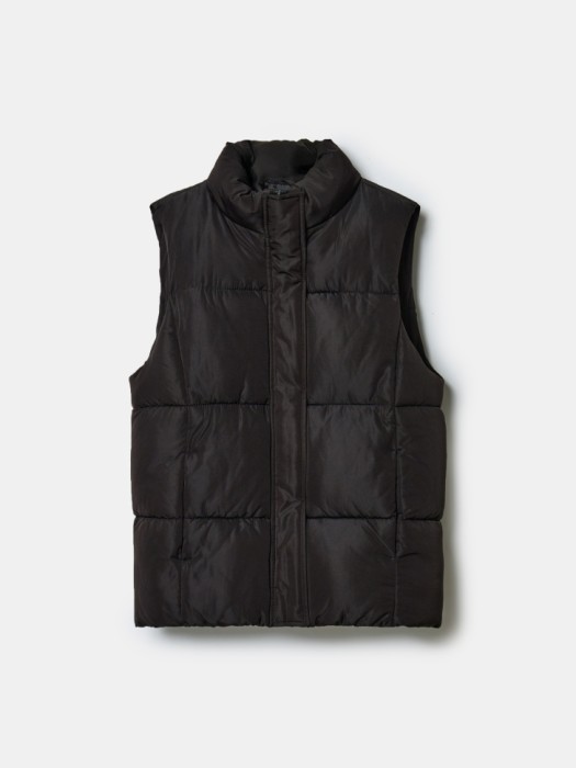 демисезонный стеганый жилет для девочек по цене 2699 руб вид справа