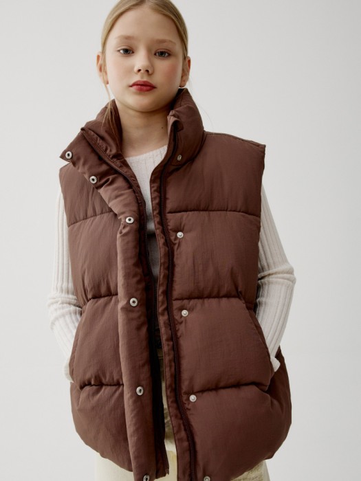 демисезонный стеганый жилет для девочек 4610517496300 фотография