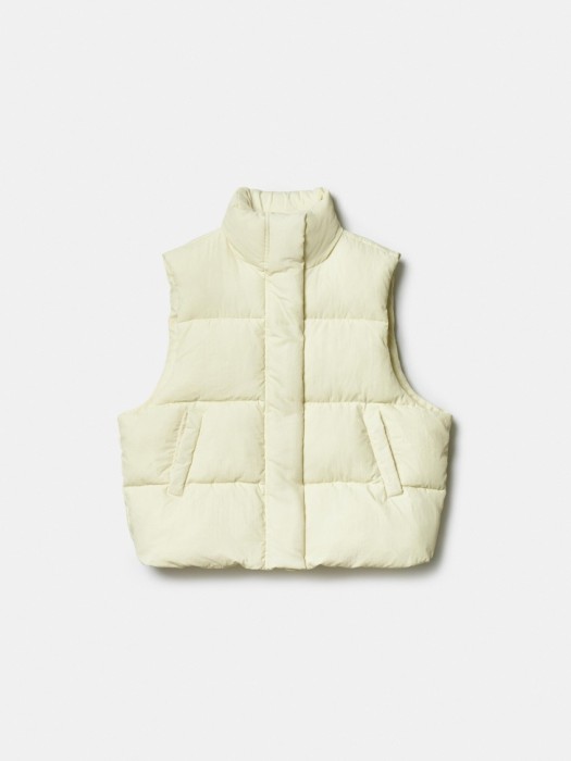 демисезонный стеганый жилет для девочек по цене 2699 руб вид справа