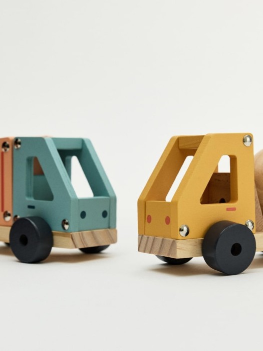 деревянный игрушечный набор «транспорт» для детей от бренда sela вид слева