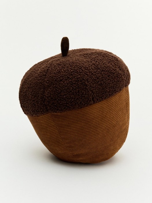 детская декоративная подушка в форме желудя по цене 799 руб вид справа