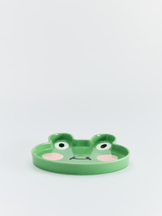 детская десертная тарелка из фарфора от бренда sela вид слева