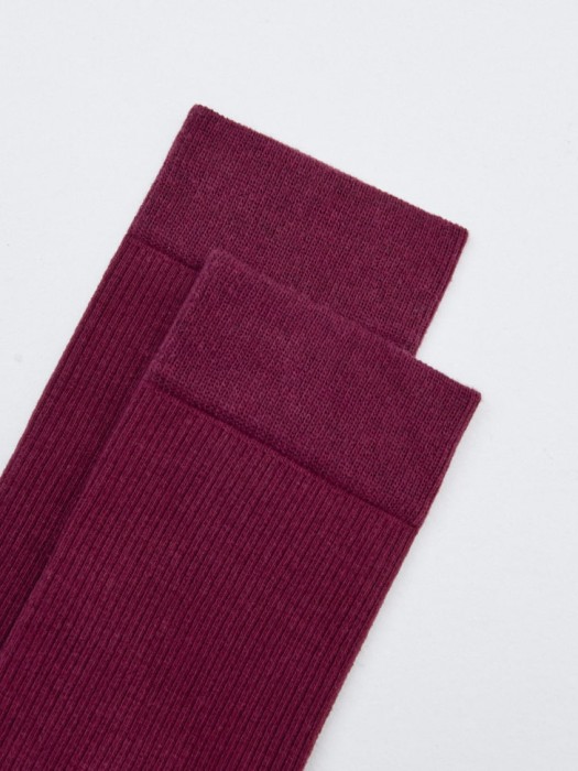 длинные носки от бренда sela вид слева