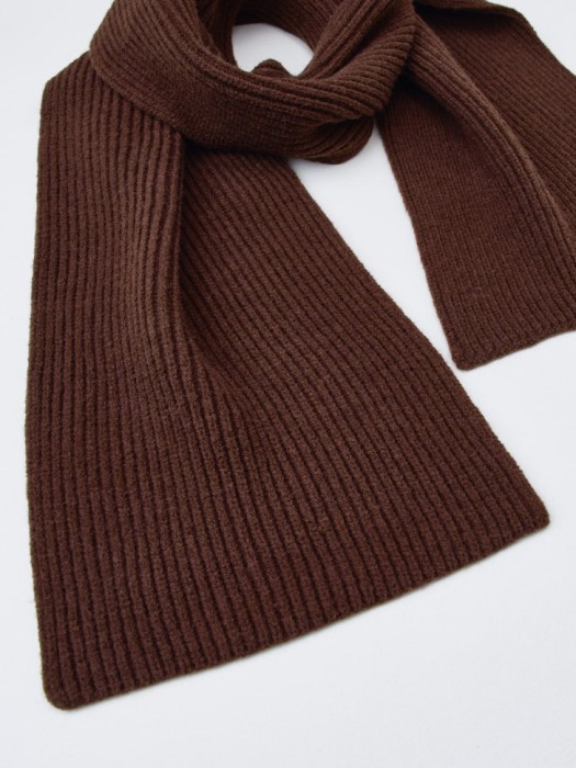 длинный вязаный шарф по цене 1599 руб вид справа