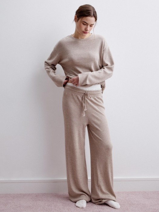 домашние брюки из вафельного трикотажа из россии вид сбоку