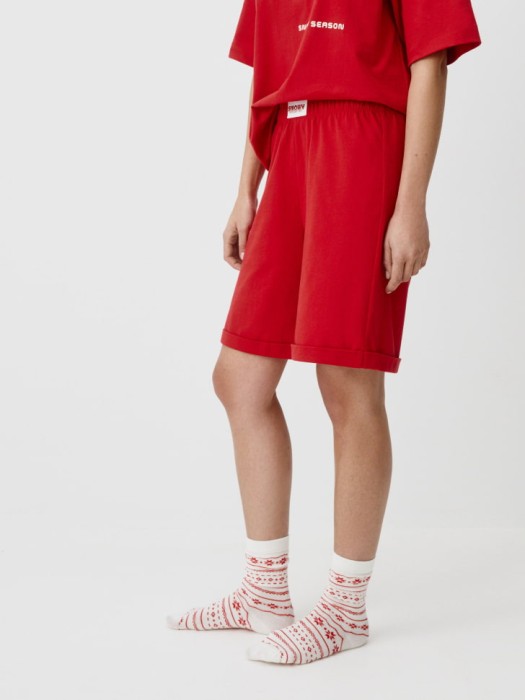 домашние шорты с патчем на поясе по цене 1199 руб вид справа