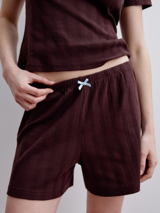 домашние шорты с рельефным узором от бренда sela вид слева