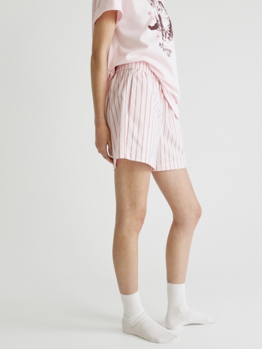 домашние шорты в полоску по цене 1599 руб вид справа