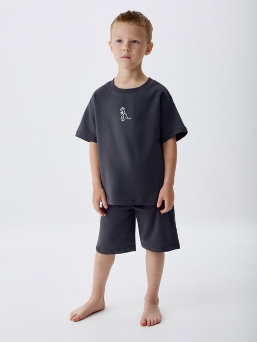 домашний комплект из футера для мальчиков от бренда sela вид слева