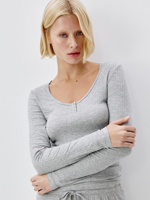 домашний лонгслив из фактурного трикотажа 4680798791579 фотография