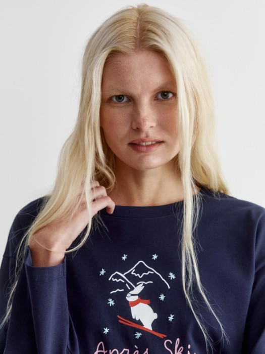 домашний лонгслив оверсайз с принтом и вышивкой по цене 1599 руб вид справа