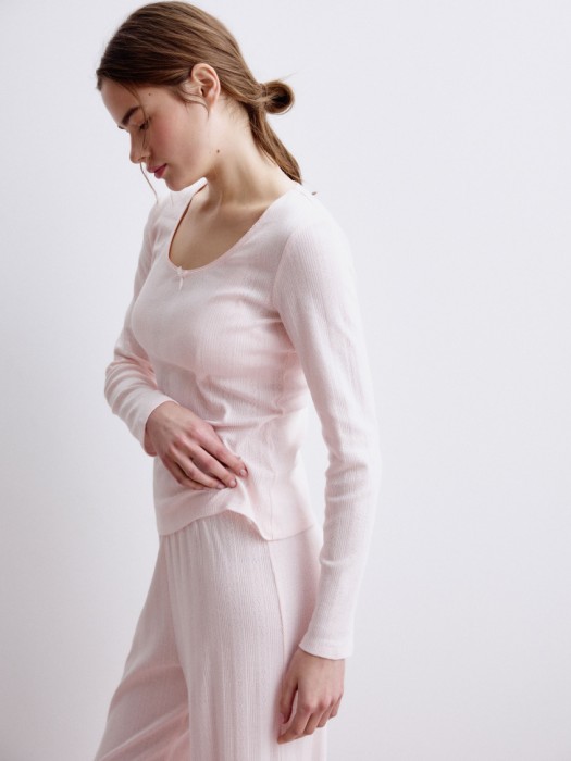 домашний лонгслив с рельефным узором по цене 1999 руб вид справа