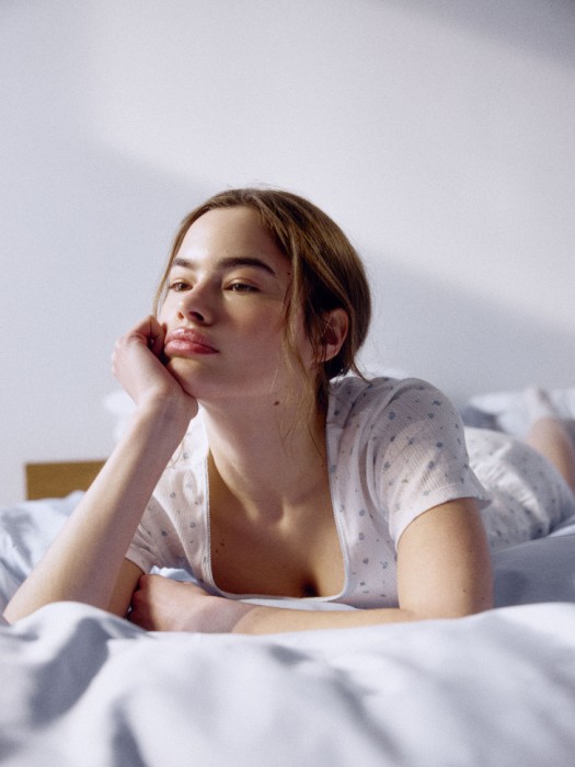 домашняя футболка с рельефным узором универсального стиля с лицевой стороны