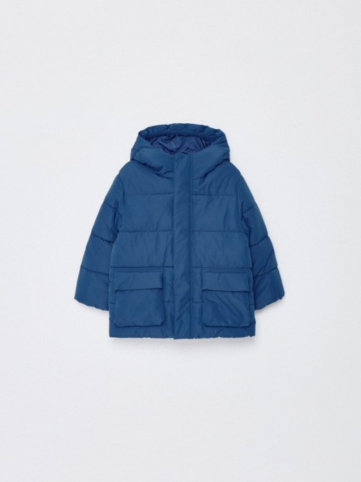 дутая куртка с капюшоном для мальчиков из россии вид сбоку