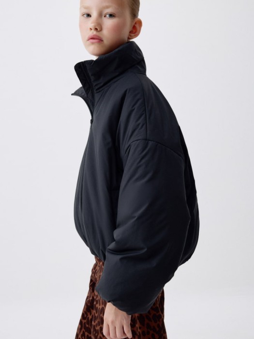 дутая куртка с воротником для девочек универсального стиля с лицевой стороны