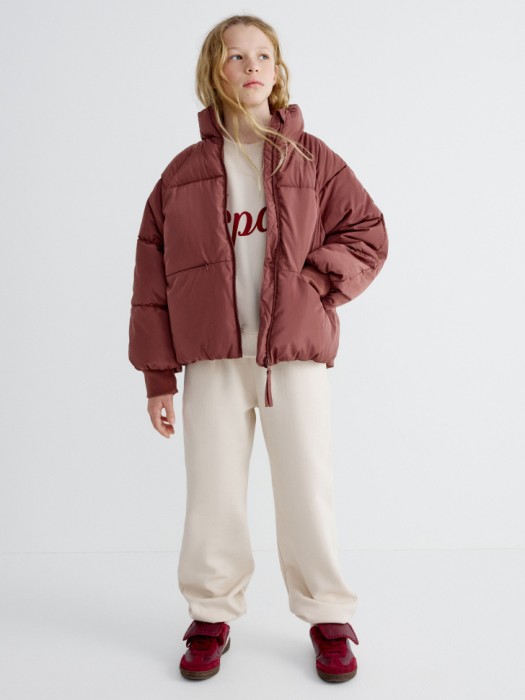 дутая стеганая куртка для девочек от бренда sela вид слева