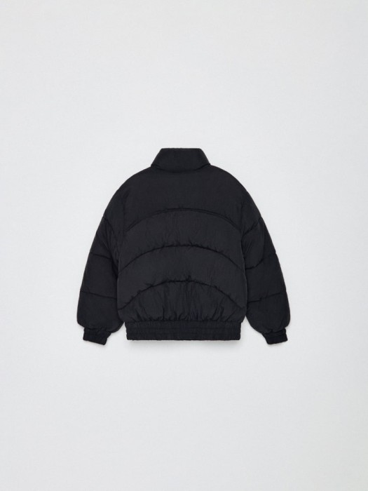 дутая стеганая куртка для мальчиков по цене 2399 руб вид справа