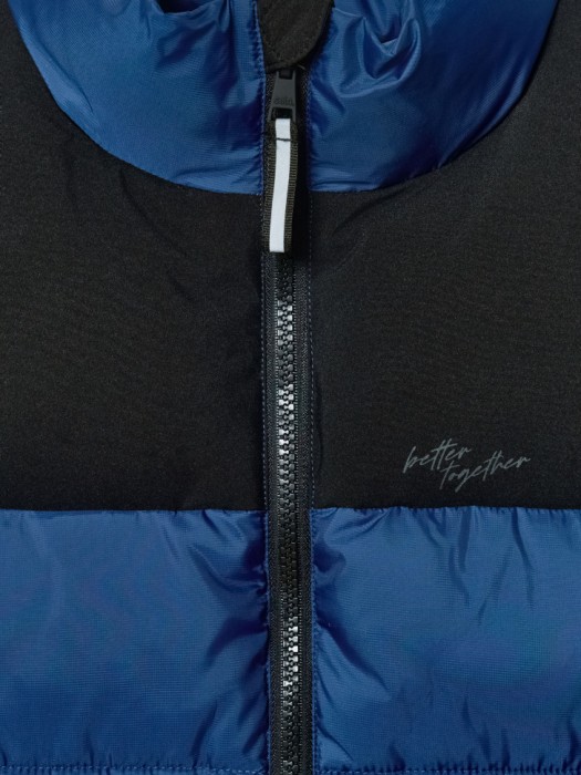 дутый жилет в стиле колор блок для мальчиков из пуха спереди