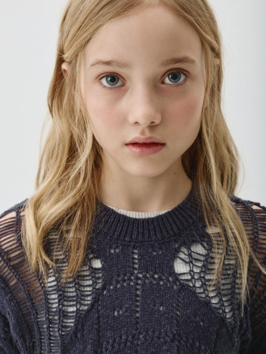джемпер ажурной вязки для девочек из россии вид сбоку