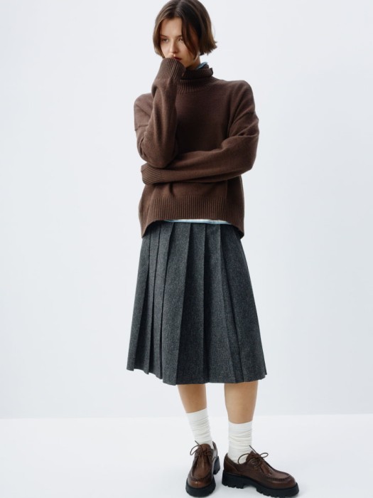 джемпер оверсайз с содержанием шерсти от бренда sela вид слева