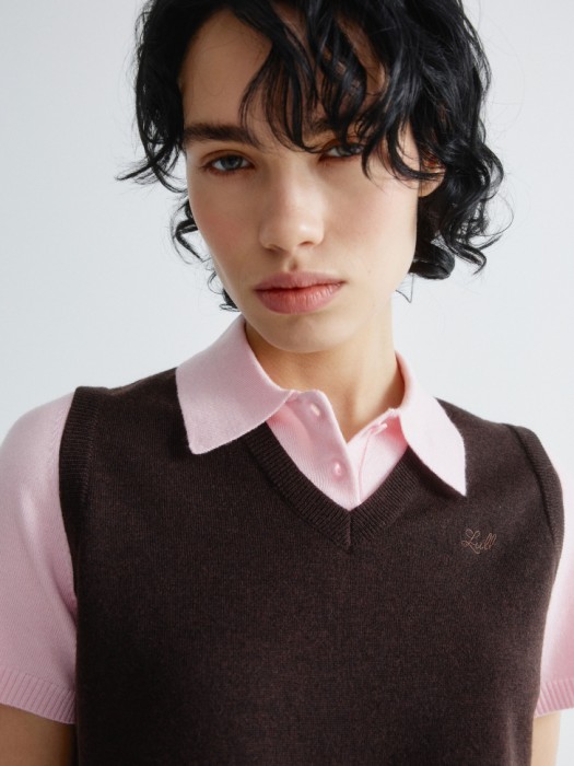 джемпер-поло с имитацией второго слоя в виде жилетки по цене 3799 руб вид справа