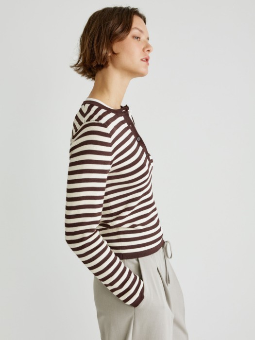 джемпер с планкой на пуговицах из россии вид сбоку