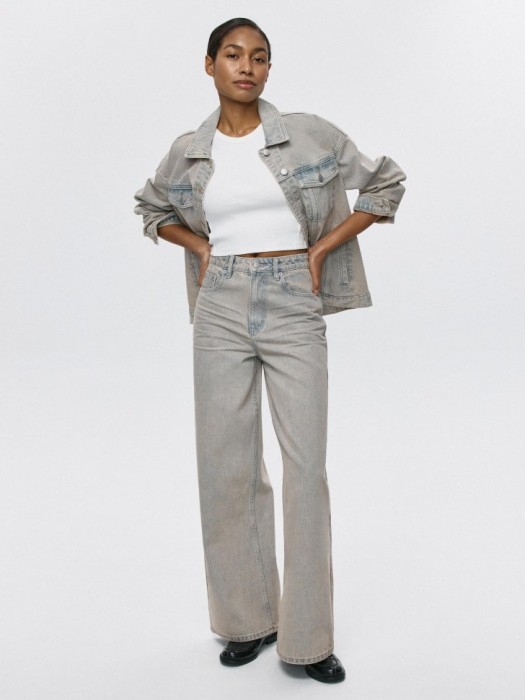 джинсовая куртка оверсайз с тинтом от бренда sela вид слева