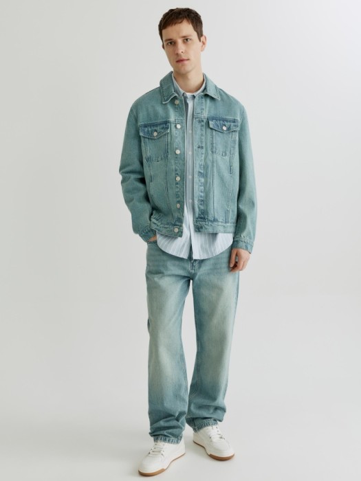 джинсовая куртка оверсайз от бренда sela вид слева