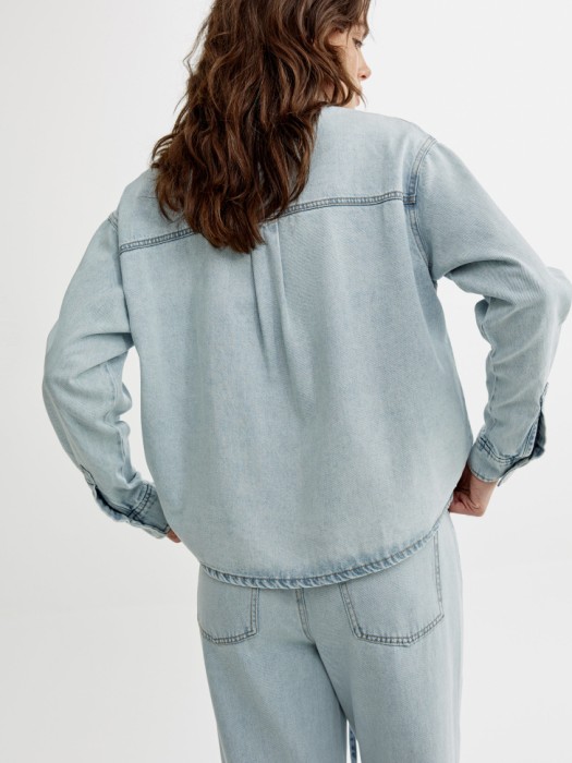 джинсовая рубашка оверсайз из смесового лиоцелла по цене 3999 руб вид справа