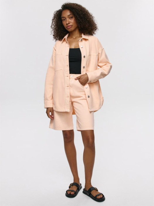 джинсовая рубашка оверсайз от бренда sela вид слева