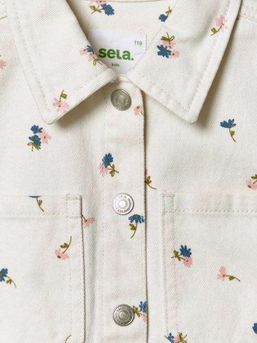 джинсовая рубашка с принтом для девочек из россии вид сбоку