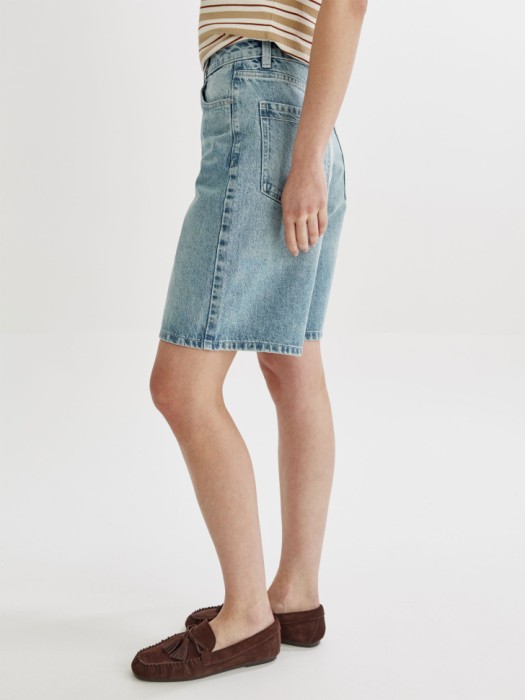 джинсовые шорты бермуды по цене 2799 руб вид справа