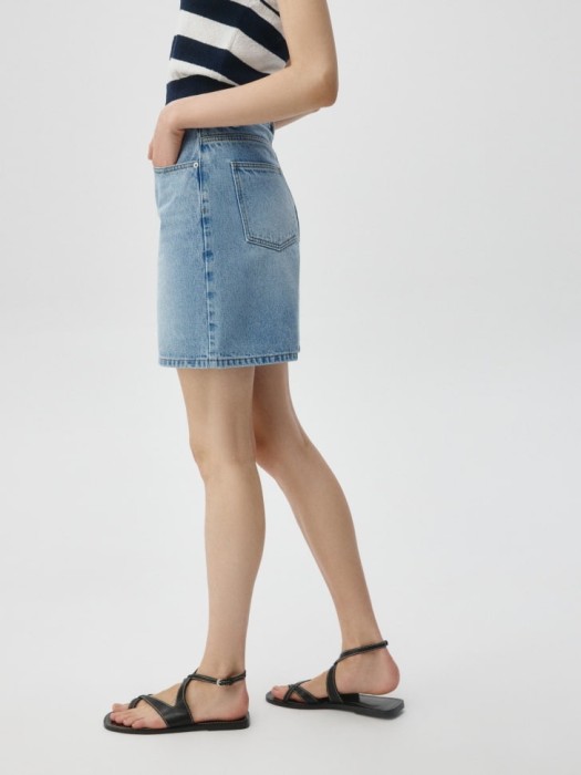 джинсовые шорты mom fit с вышивкой из россии вид сбоку