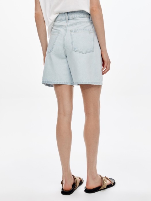 джинсовые шорты мом с высокой посадкой из джинсы и джинскота спереди