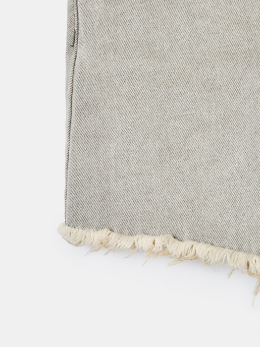 джинсовые шорты с необработанным краем из линейки  young универсального стиля с лицевой стороны