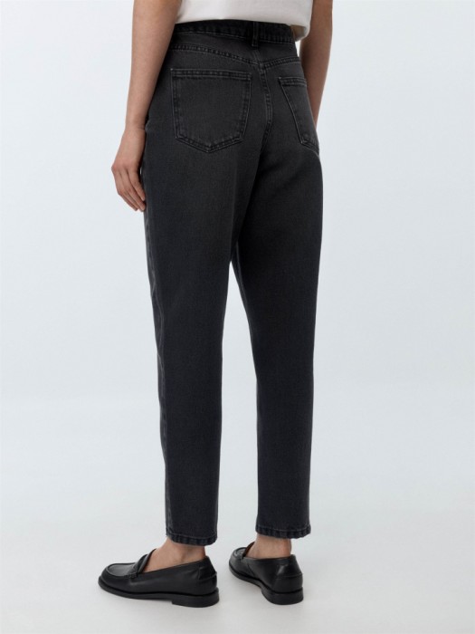 джинсы 404 mom fit из органического хлопка по цене 2499 руб вид справа