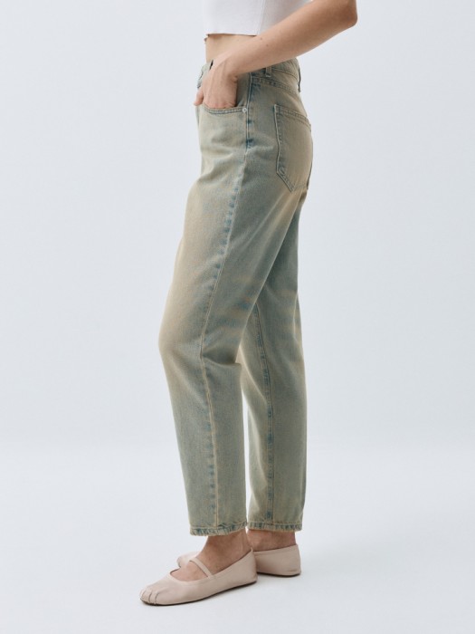 джинсы 404 mom fit из органического хлопка по цене 1499 руб вид справа