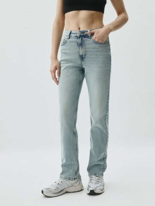 джинсы 407 regular fit от бренда sela вид слева